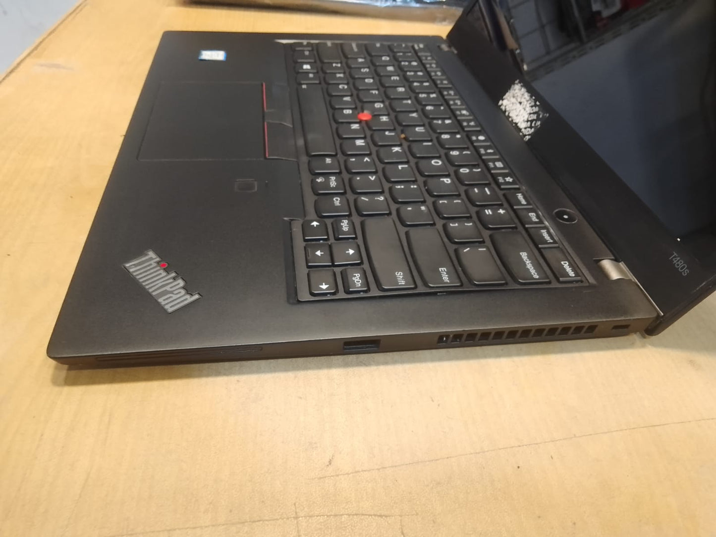 Lenovo ThinkPad T480S: Core i5 8th Gen, 8GB RAM, 256GB SSD, 14″ FHD LED